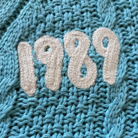 Taylor Swift 1989 Cardigan size XS/SM - Picture 5 of 9